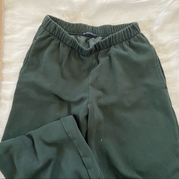 Brandy Melville Forest Green Joggers - Picture 3 of 6